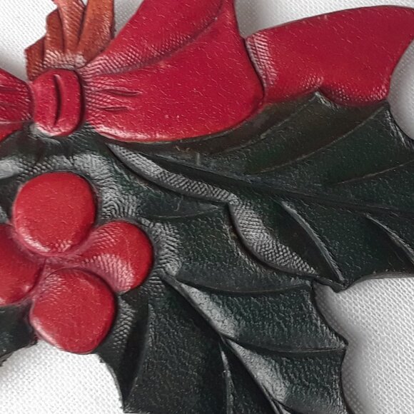 Genuine Leather Handcrafted Christmas Holly Brooch - Picture 3 of 6